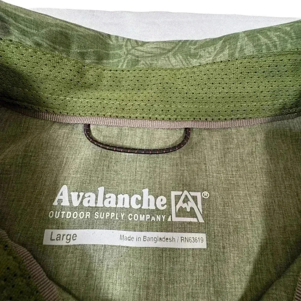 Avalanche Mens Short Sleeve Casual Button Down Hiking Outdoor Shirt Large Green - Picture 4 of 10
